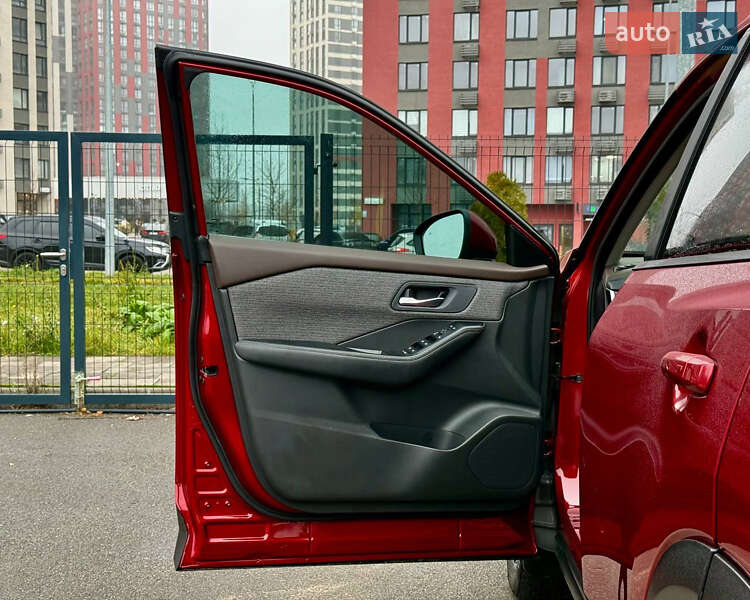 Внедорожник / Кроссовер Nissan Rogue 2022 в Киеве