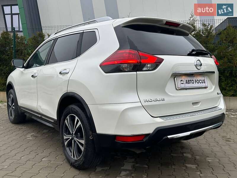 Внедорожник / Кроссовер Nissan Rogue 2017 в Киеве