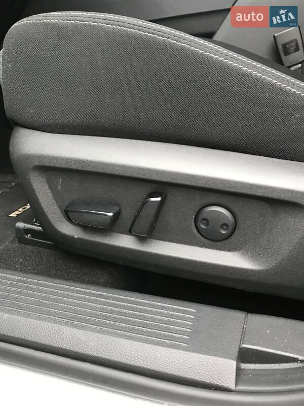 Внедорожник / Кроссовер Nissan Rogue 2020 в Киеве