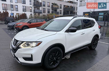 Позашляховик / Кросовер Nissan Rogue 2017 в Києві