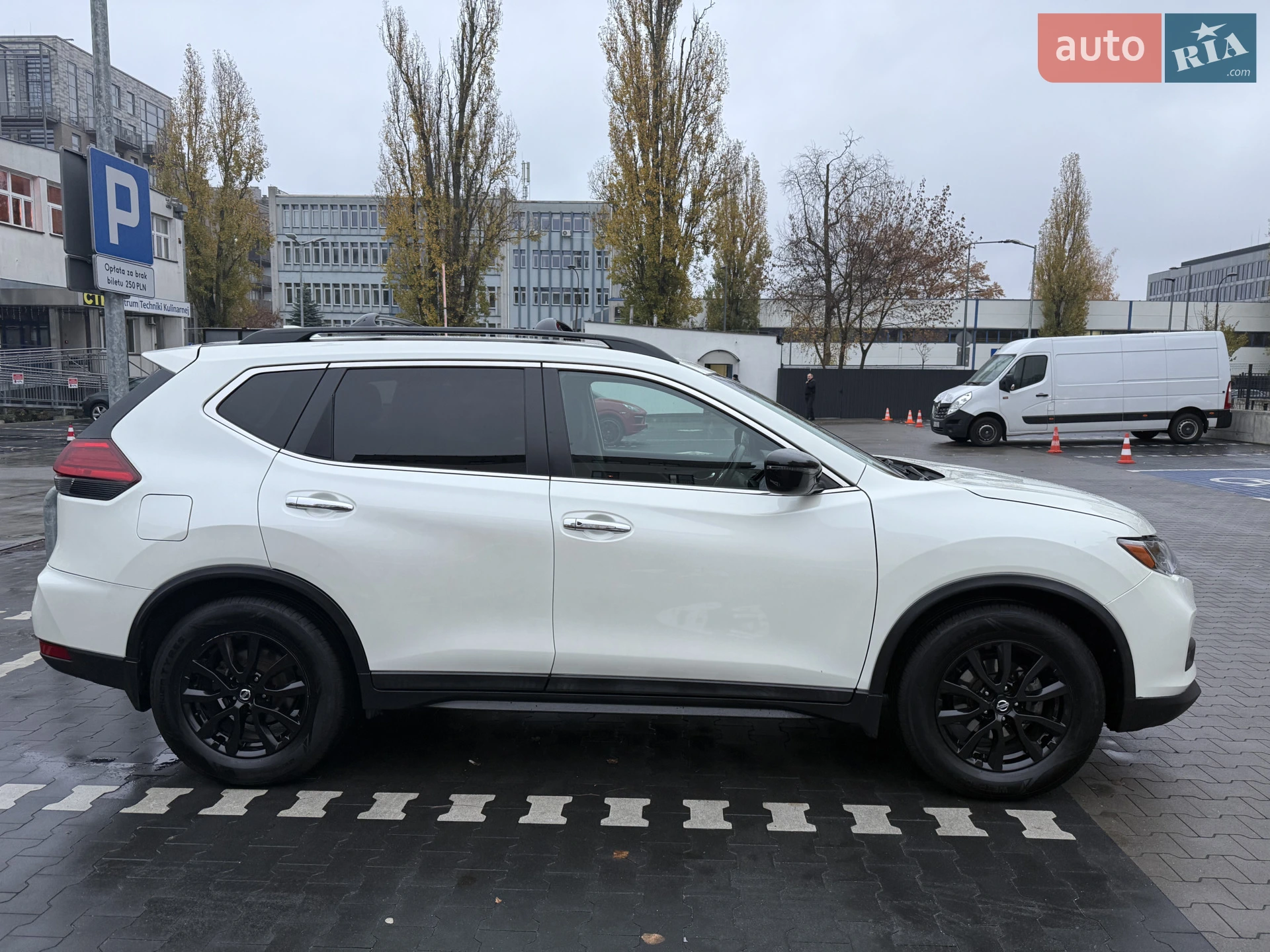 2017 Nissan Rogue - мініатюра 4