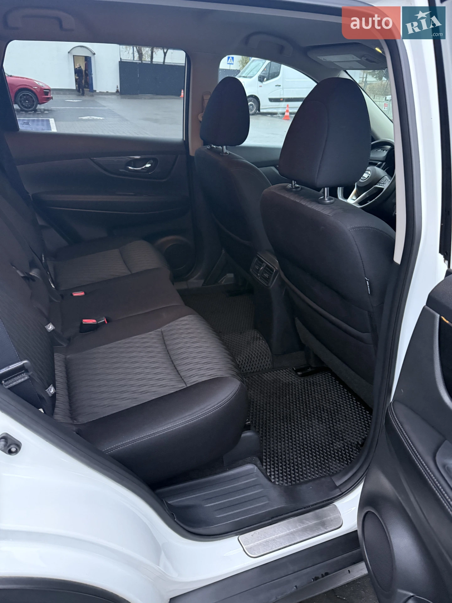 2017 Nissan Rogue - мініатюра 13