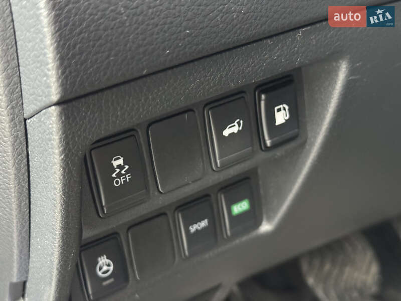 Внедорожник / Кроссовер Nissan Rogue 2018 в Нетешине