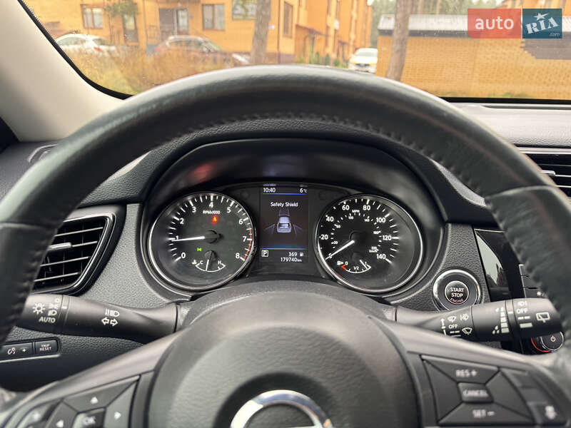 Внедорожник / Кроссовер Nissan Rogue 2018 в Нетешине