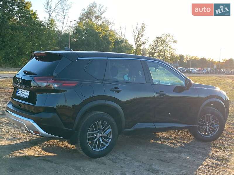 Внедорожник / Кроссовер Nissan Rogue 2021 в Полтаве