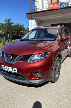 Позашляховик / Кросовер Nissan Rogue 2016 в Львові