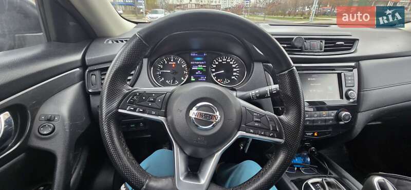 Внедорожник / Кроссовер Nissan Rogue 2018 в Киеве