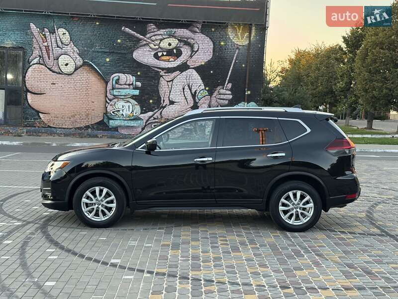 Внедорожник / Кроссовер Nissan Rogue 2020 в Луцке