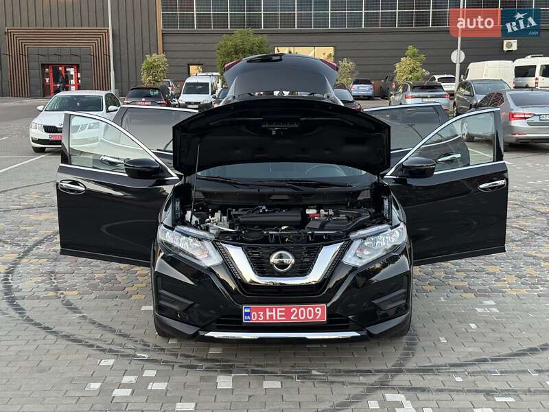 Внедорожник / Кроссовер Nissan Rogue 2020 в Луцке