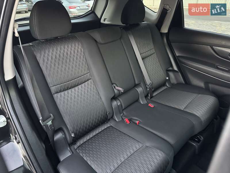 Внедорожник / Кроссовер Nissan Rogue 2020 в Луцке