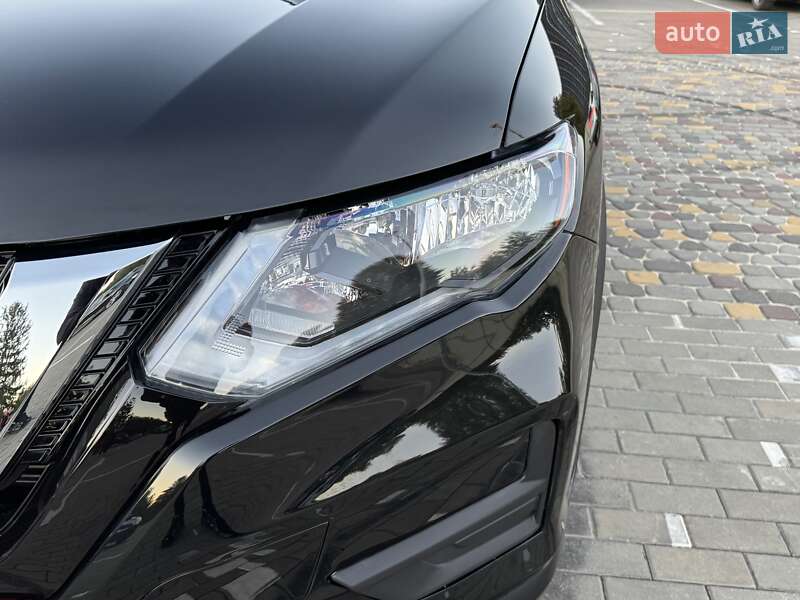 Внедорожник / Кроссовер Nissan Rogue 2020 в Луцке