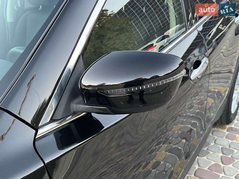 Внедорожник / Кроссовер Nissan Rogue 2020 в Луцке