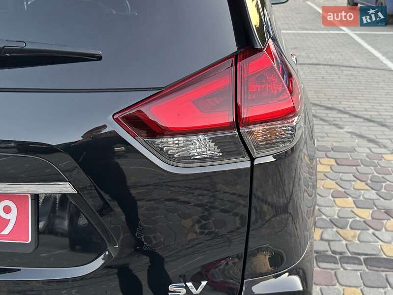 Внедорожник / Кроссовер Nissan Rogue 2020 в Луцке