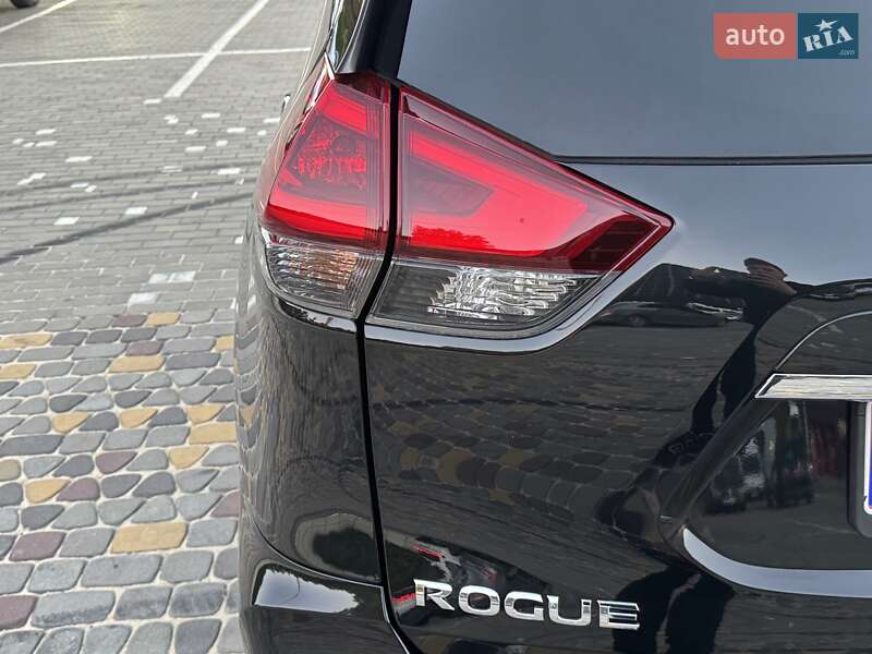 Внедорожник / Кроссовер Nissan Rogue 2020 в Луцке