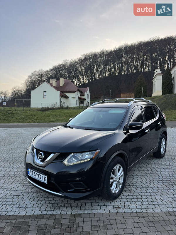 Позашляховик / Кросовер Nissan Rogue 2015 в Львові