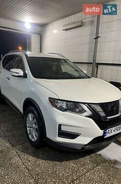 Позашляховик / Кросовер Nissan Rogue 2018 в Харкові