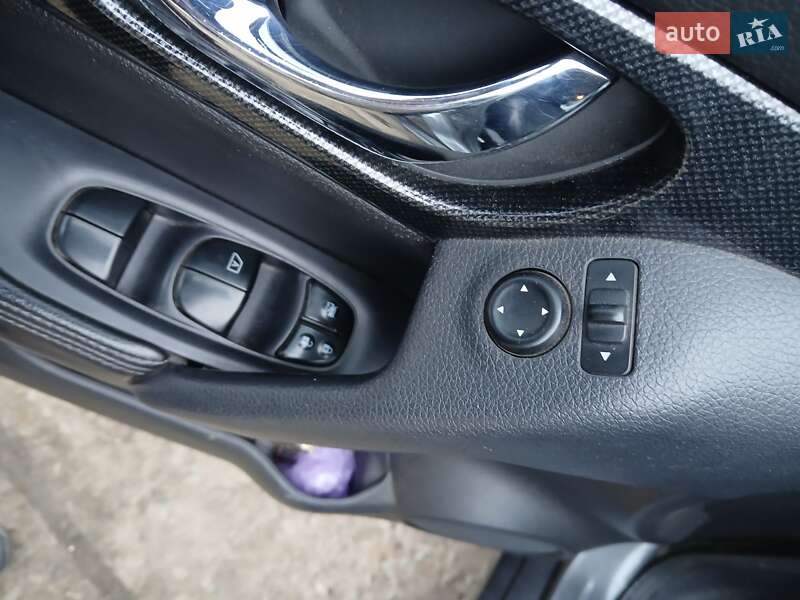 Позашляховик / Кросовер Nissan Rogue 2014 в Івано-Франківську