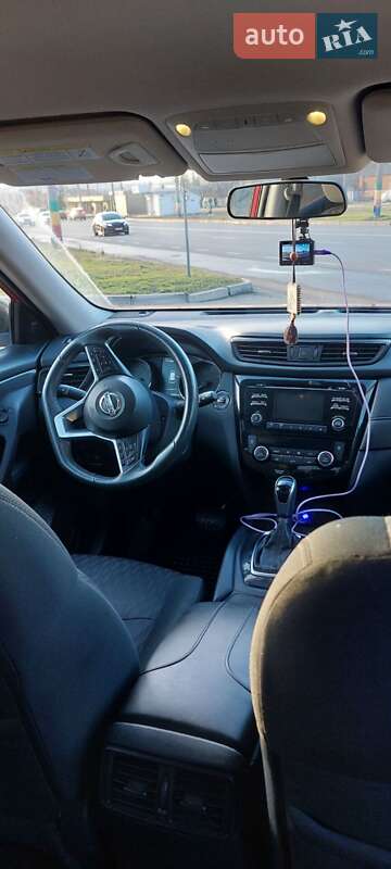 Позашляховик / Кросовер Nissan Rogue 2017 в Харкові