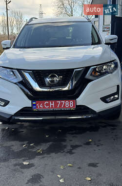 Внедорожник / Кроссовер Nissan Rogue 2017 в Кривом Роге