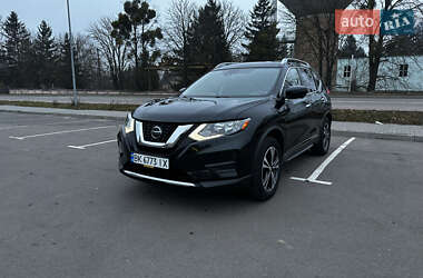 Позашляховик / Кросовер Nissan Rogue 2018 в Рівному