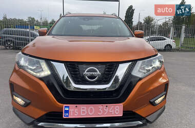 Внедорожник / Кроссовер Nissan Rogue 2017 в Кременчуге