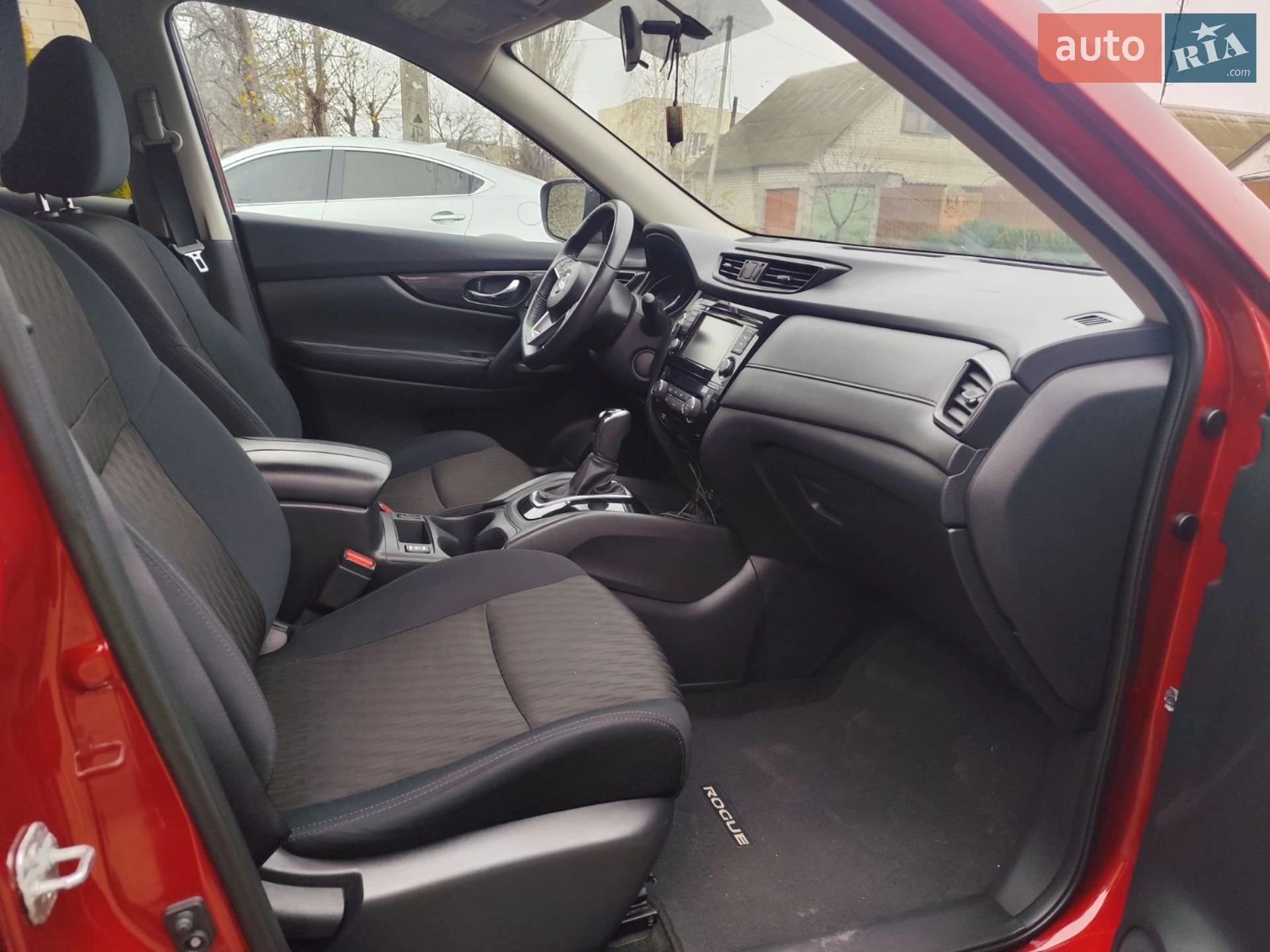 2018 Nissan Rogue - мініатюра 3
