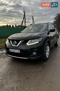 Позашляховик / Кросовер Nissan Rogue 2015 в Чорткові