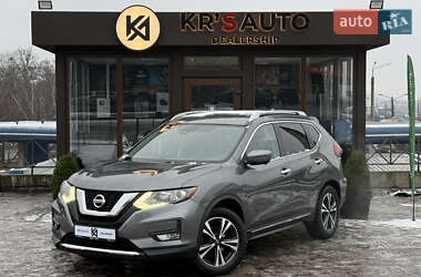Внедорожник / Кроссовер Nissan Rogue 2017 в Харькове