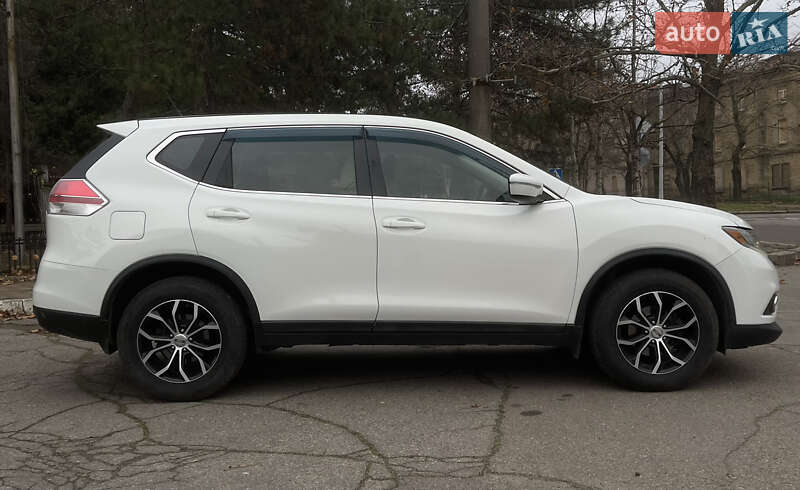 Позашляховик / Кросовер Nissan Rogue 2016 в Миколаєві