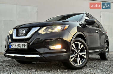Позашляховик / Кросовер Nissan Rogue 2017 в Дрогобичі