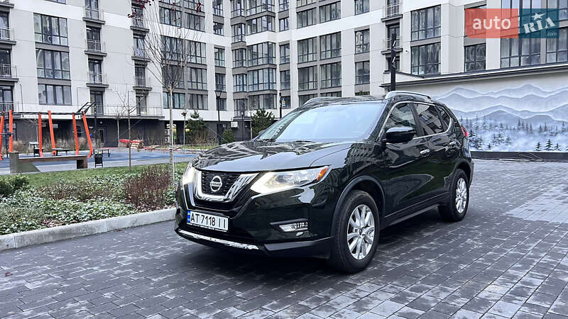 Внедорожник / Кроссовер Nissan Rogue 2018 в Ивано-Франковске