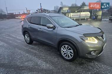 Позашляховик / Кросовер Nissan Rogue 2015 в Полтаві