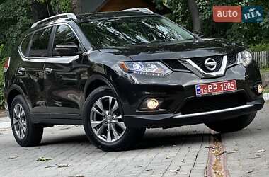 Внедорожник / Кроссовер Nissan Rogue 2015 в Дрогобыче