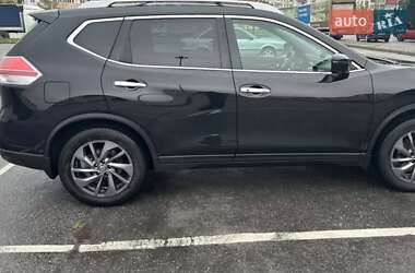 Позашляховик / Кросовер Nissan Rogue 2016 в Івано-Франківську