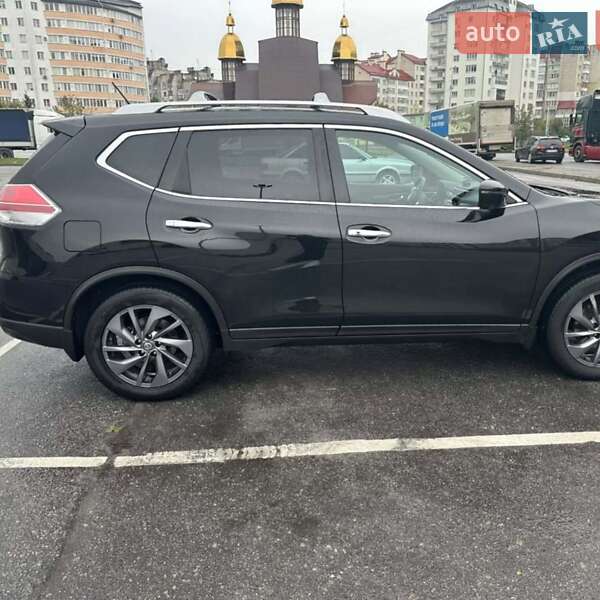 Позашляховик / Кросовер Nissan Rogue 2016 в Івано-Франківську