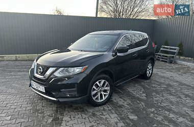 Позашляховик / Кросовер Nissan Rogue 2016 в Фастові
