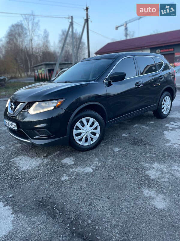 Позашляховик / Кросовер Nissan Rogue 2015 в Звягелі