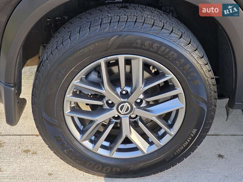 Позашляховик / Кросовер Nissan Rogue 2021 в Луцьку