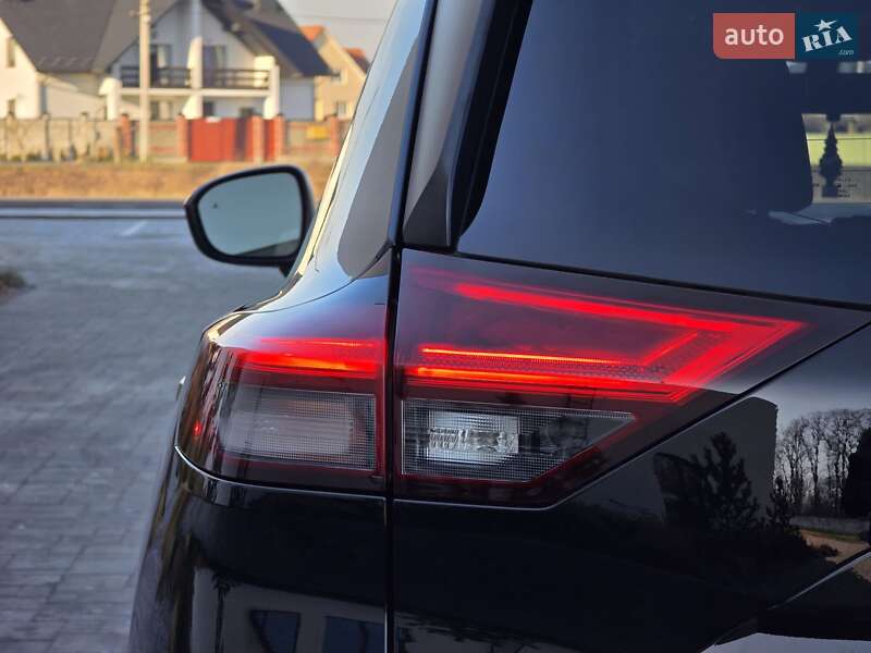 Позашляховик / Кросовер Nissan Rogue 2021 в Луцьку