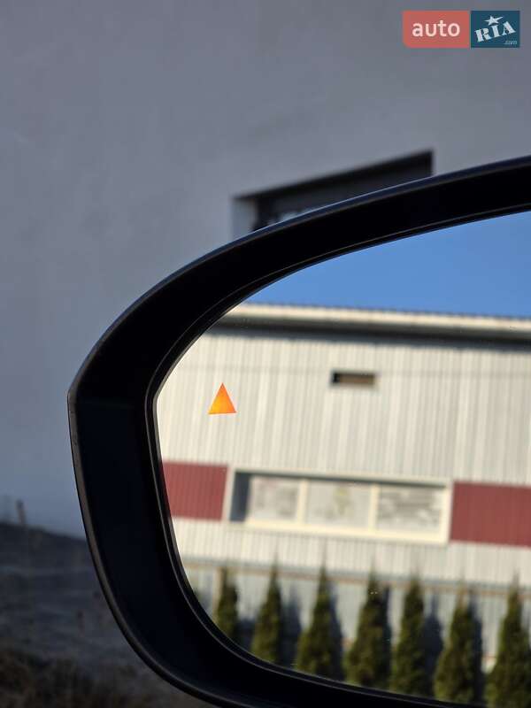 Позашляховик / Кросовер Nissan Rogue 2021 в Луцьку