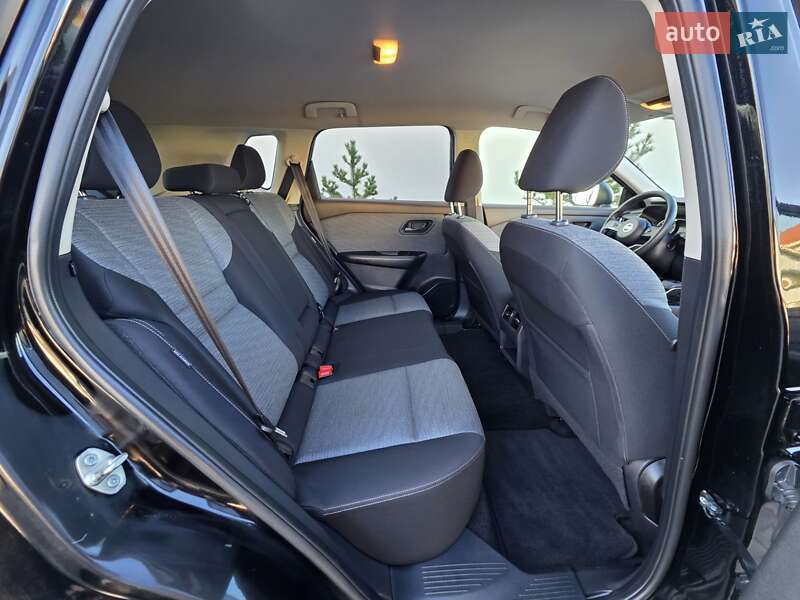 Позашляховик / Кросовер Nissan Rogue 2021 в Луцьку