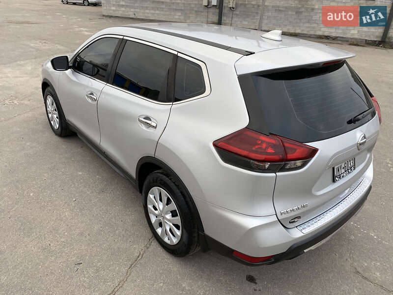 Позашляховик / Кросовер Nissan Rogue 2020 в Кременчуці