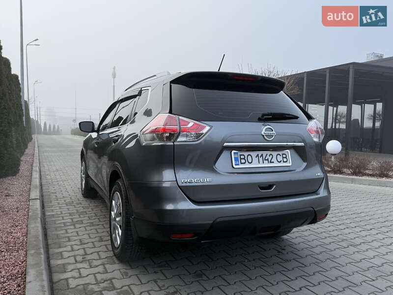 Внедорожник / Кроссовер Nissan Rogue 2015 в Тернополе
