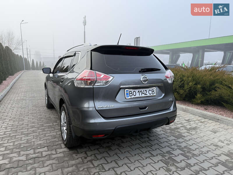 Внедорожник / Кроссовер Nissan Rogue 2015 в Тернополе