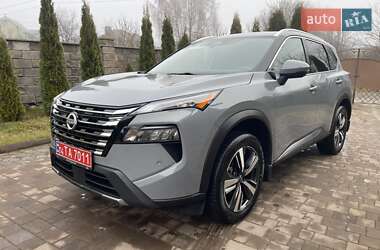 Внедорожник / Кроссовер Nissan Rogue 2024 в Ровно