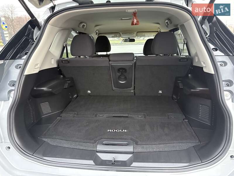 Позашляховик / Кросовер Nissan Rogue 2016 в Харкові