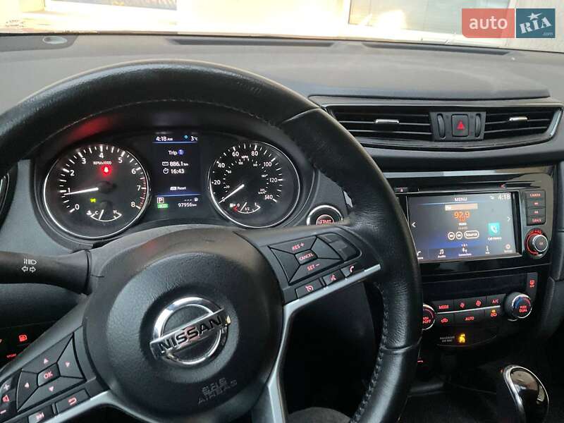 Внедорожник / Кроссовер Nissan Rogue 2018 в Каменец-Подольском