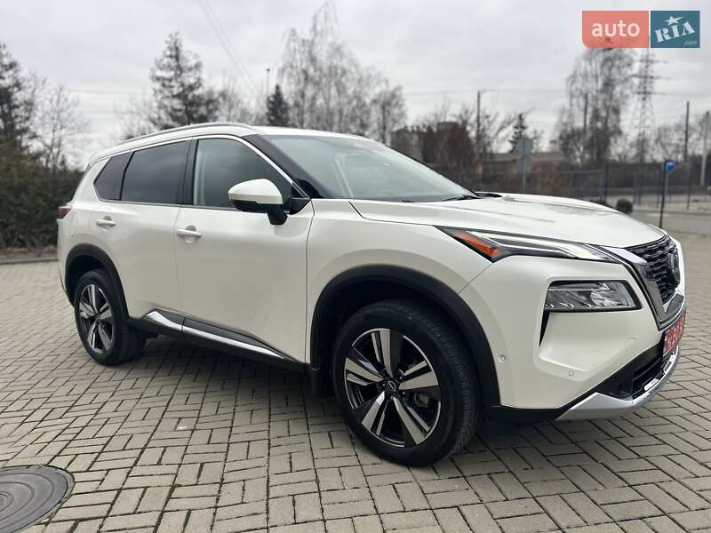 Внедорожник / Кроссовер Nissan Rogue 2022 в Львове