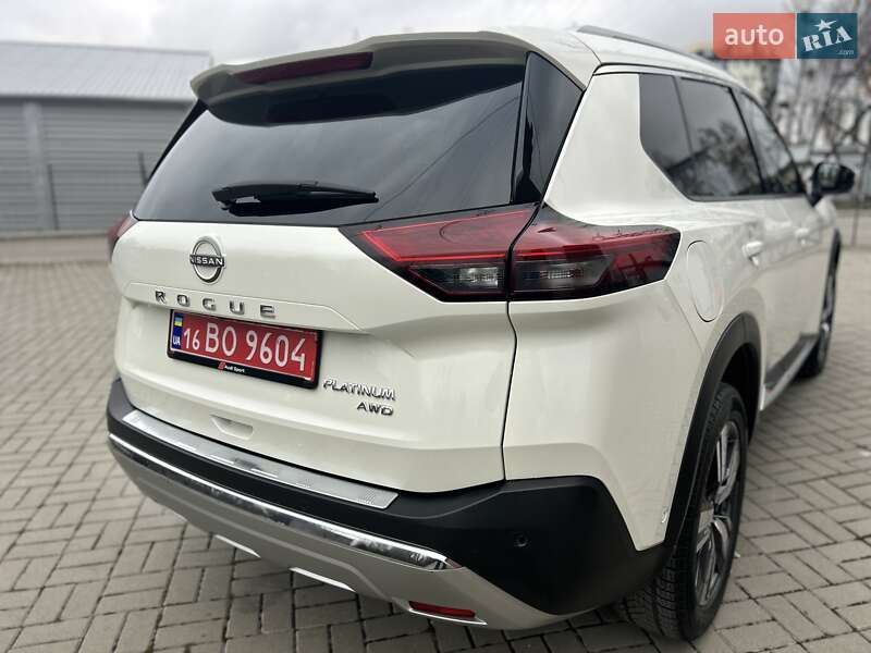 Внедорожник / Кроссовер Nissan Rogue 2022 в Львове