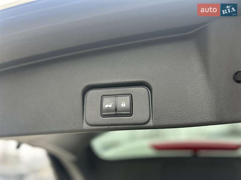 Внедорожник / Кроссовер Nissan Rogue 2022 в Львове